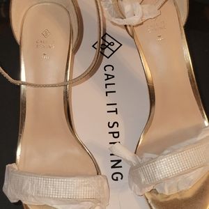 Size 6 gold shoes